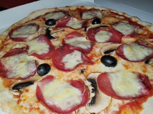 Restaurant Pizzeria l’Etna Cluses à Cluses, France