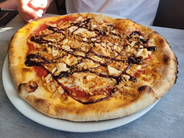 Restaurant Pizzéria Pidezza à Marche-en-Famenne, Belgique