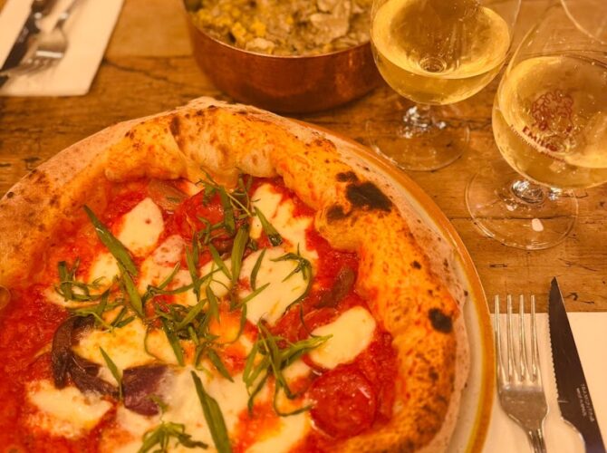 Restaurant Pizzeria Popolare à Paris, France