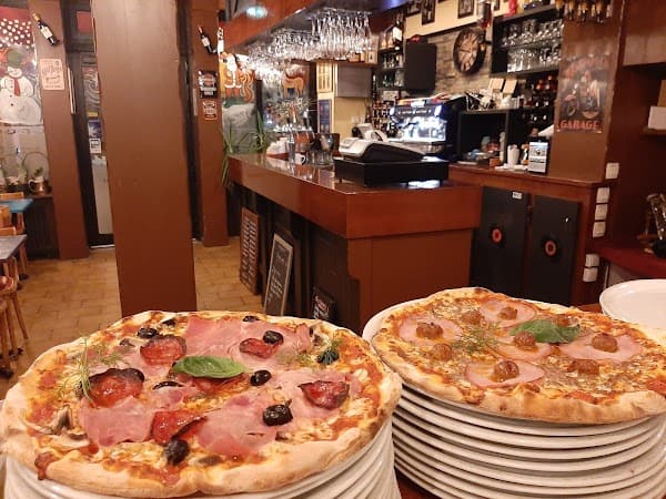 Pizzeria restaurant Mirabella à Saint-Denis, France