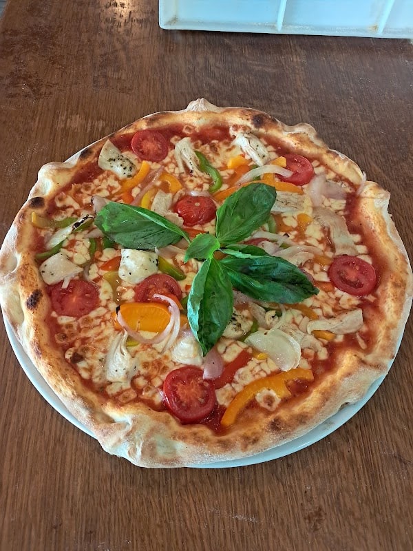 Pizzeria restaurant Mirabella à Saint-Denis, France