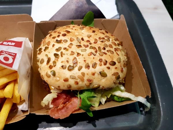 Restaurant Quick Marche-en-Famenne à Marche-en-Famenne, Belgique