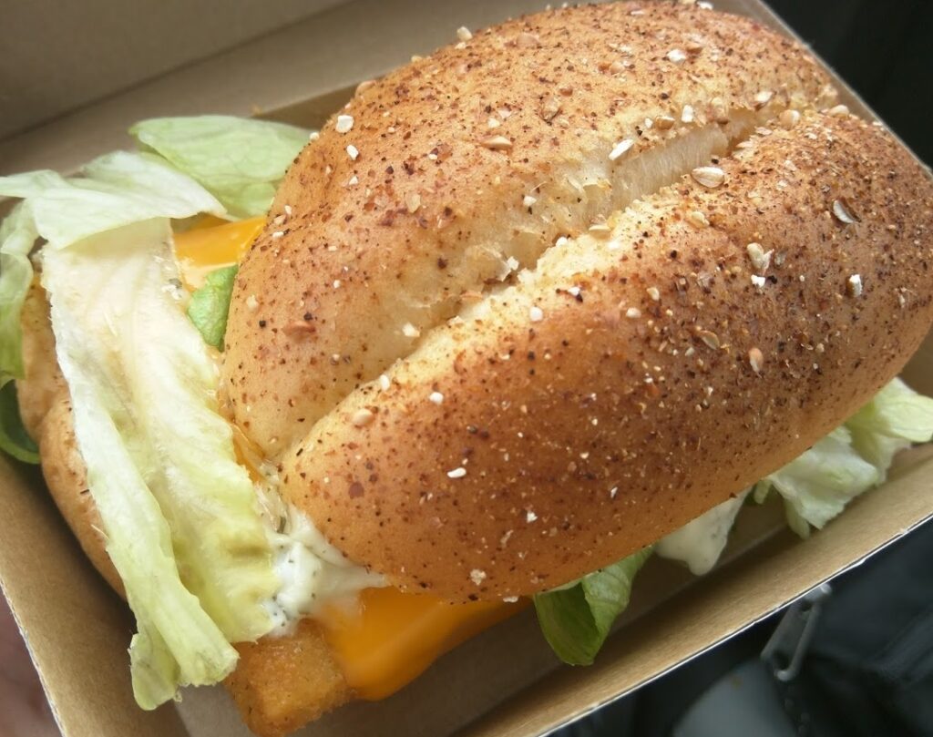 long fish et boisson +menu long fish et un long fish en plus  – Quick Val d’Europe – France – Serris