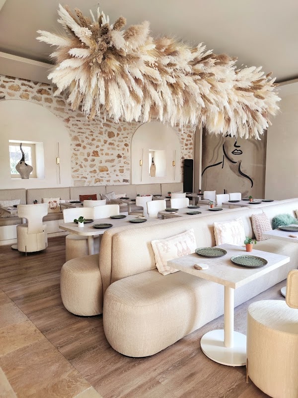 R.mana | Restaurant Boutique (77) à Vaux-le-Pénil, France