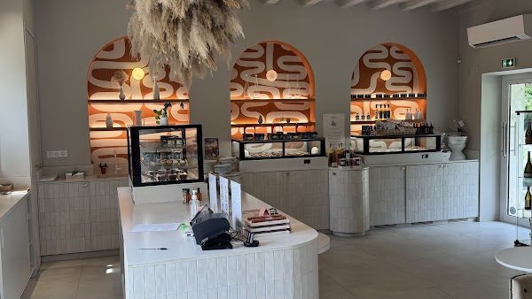 R.mana | Restaurant Boutique (77) à Vaux-le-Pénil, France