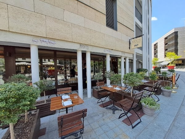 Restaurant Ragazzi Da Peppone à Mérignac, France
