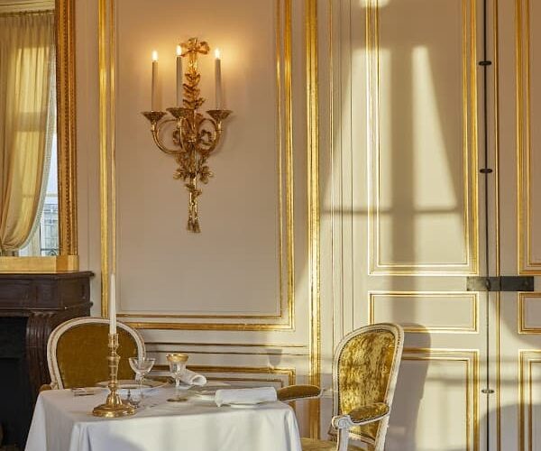 Restaurant Alain Ducasse – Le Grand Controle à Versailles, France
