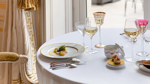 Restaurant Alain Ducasse – Le Grand Controle à Versailles, France