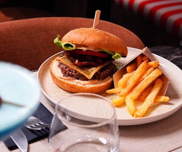 Restaurant Bar – Les Opportunistes à Strasbourg, France