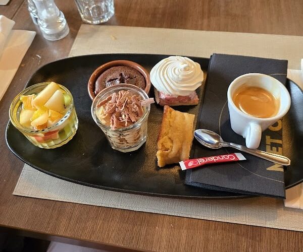 Restaurant Brasserie Pizzeria Met-Cafe à Bastia, France