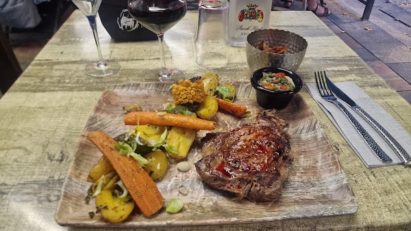 Restaurant CASA TORO LUNA à Aigues-Mortes, France