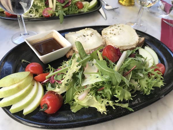 Restaurant Chez “CoCo” à Aigues-Mortes, France