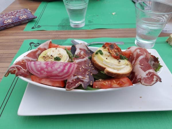 Restaurant Chez Zélie – FEAS ANCE à FEAS ANCE, France