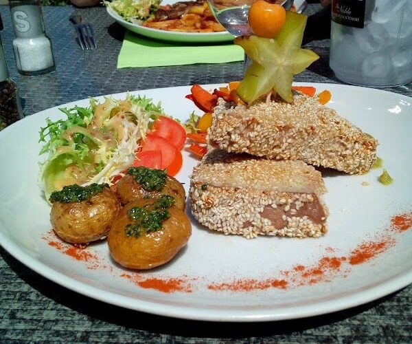 Restaurant Côté Place à Le Pradet, France