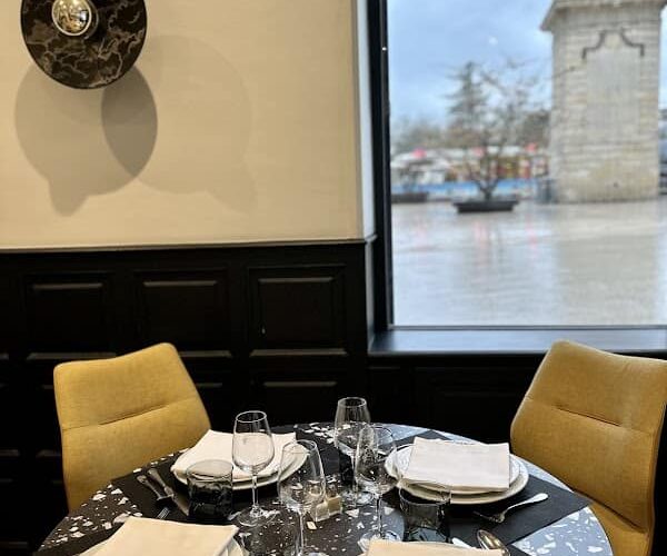 Restaurant De La Porte Guillaume à Dijon, France