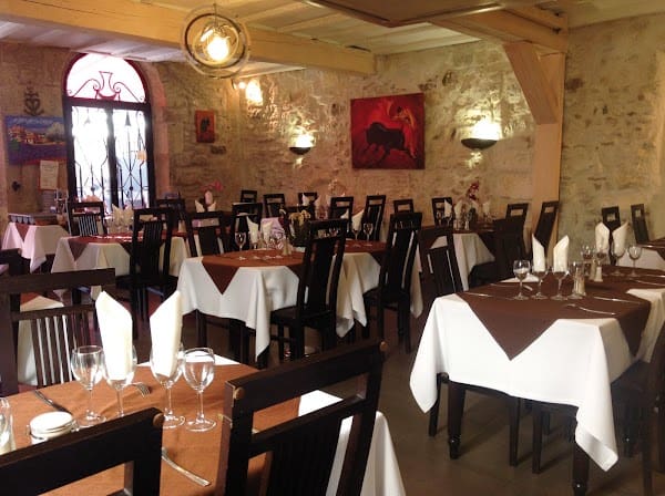 Restaurant Des Voyageurs à Aigues-Mortes, France