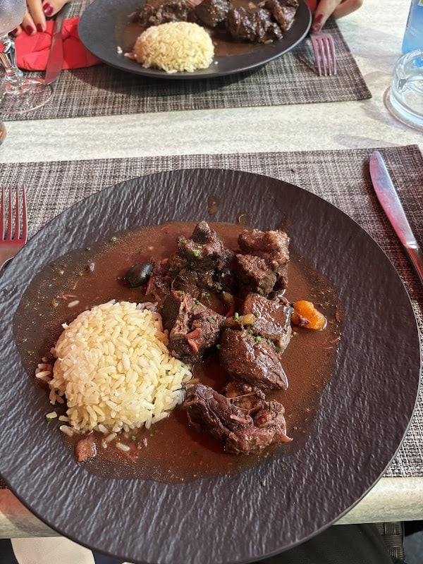 Restaurant Des Voyageurs à Aigues-Mortes, France