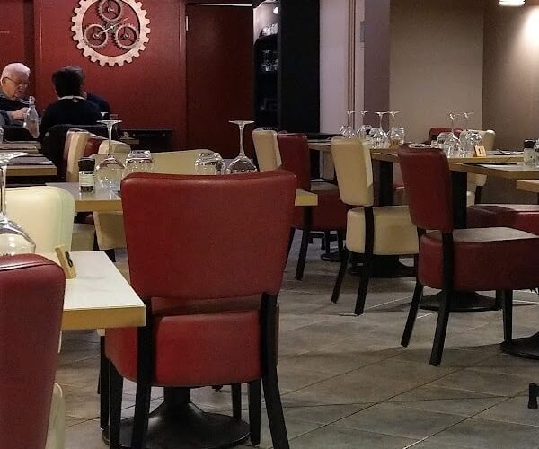 Restaurant Du Commerce à Cluses, France