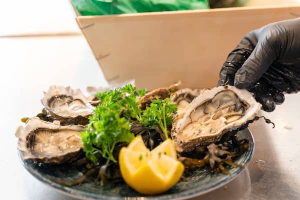 Restaurant & Écailler La Canopée à Carnac, France