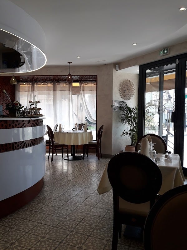 Restaurant Grain De Sable à Livry-Gargan, France