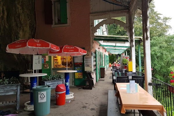 Restaurant Grotte aux Fées à Saint-Maurice, Suisse