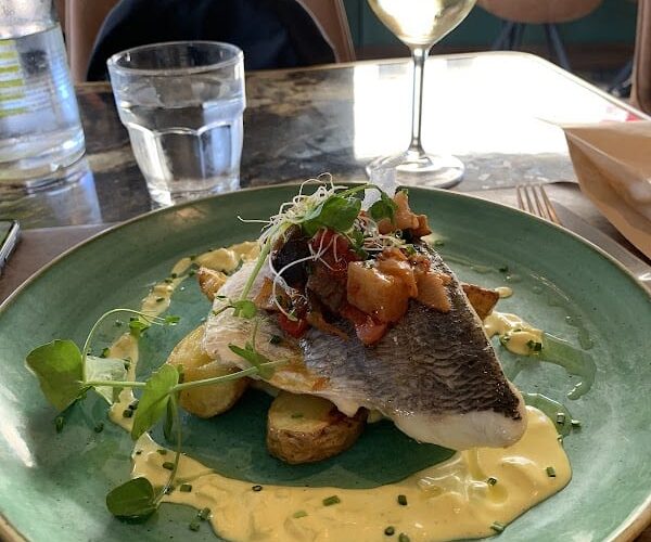 Restaurant La Cravache Les Paris Mutuels Urbains à Cagnes-sur-Mer, France