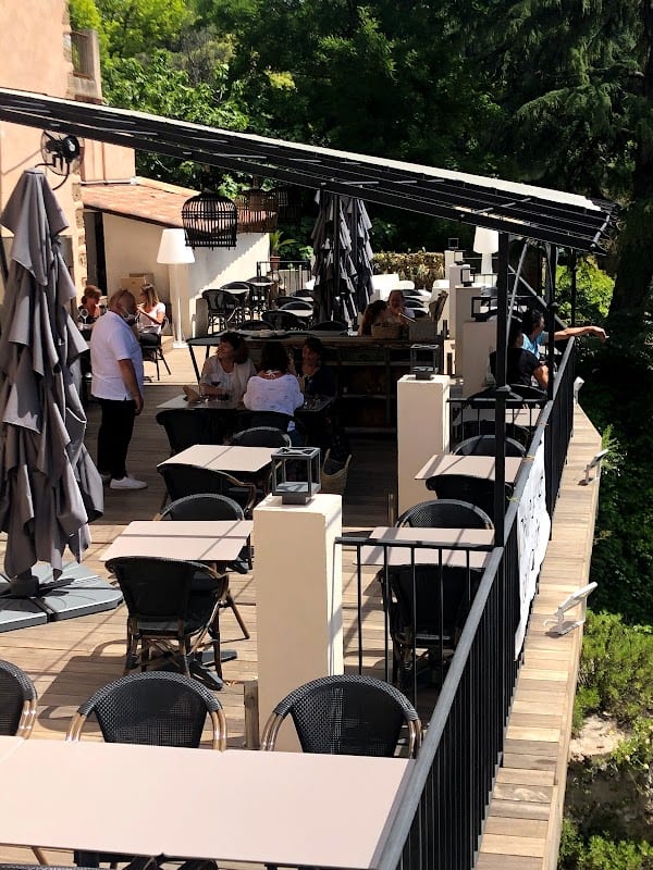 Restaurant La Grotte à Trans-en-Provence, France