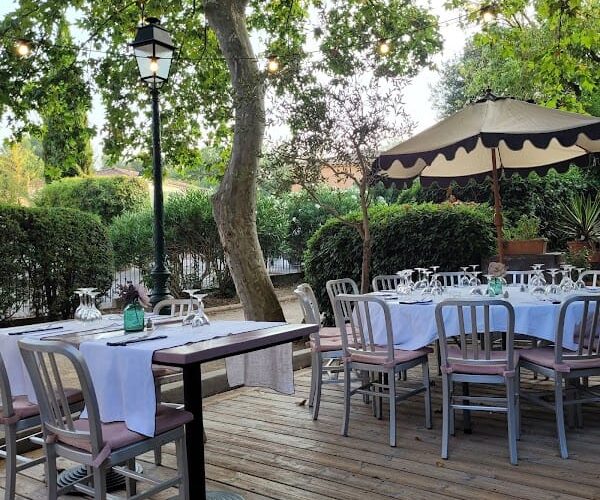Restaurant La Maison du Château à Châteauneuf-le-Rouge, France