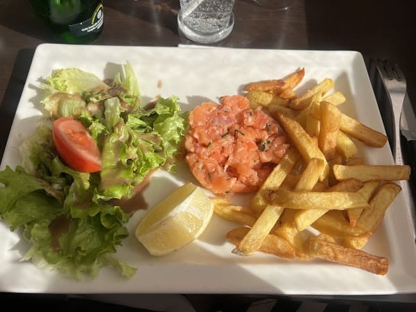 Restaurant La Tour à Saint-Denis, France