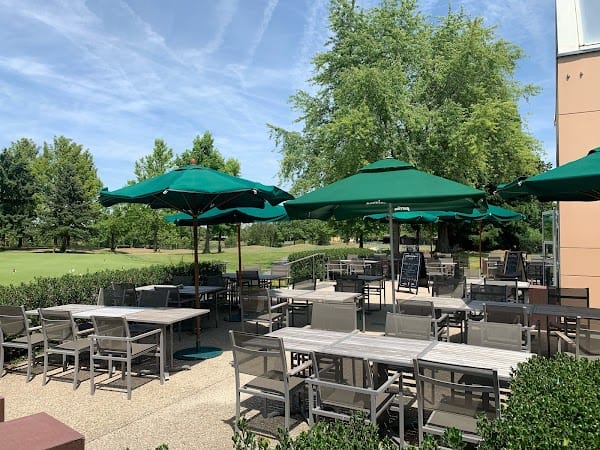 Restaurant le 28 à Magny-le-Hongre, France