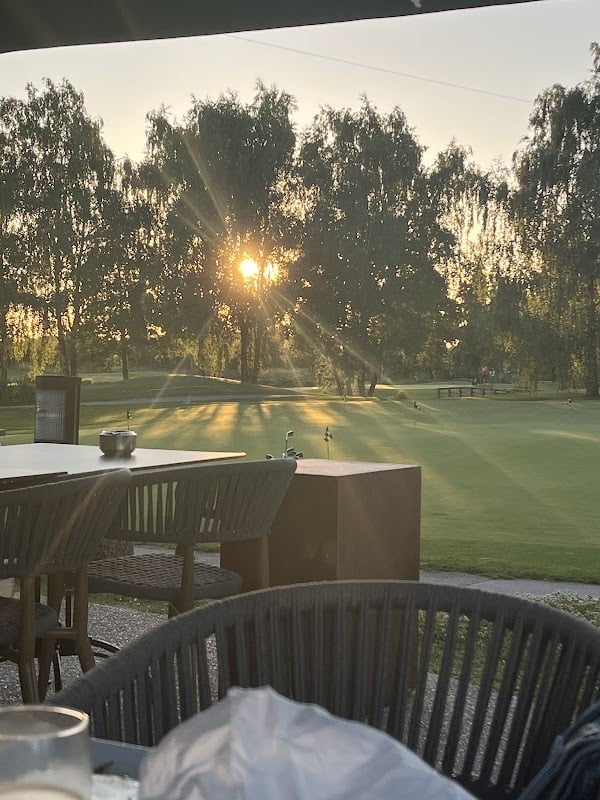 Restaurant le 28 à Magny-le-Hongre, France