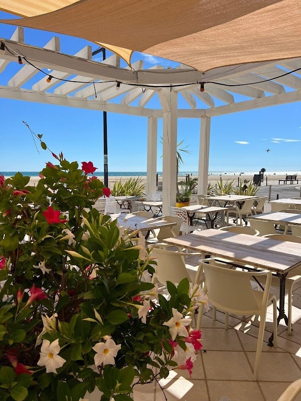 RESTAURANT LE BLEU – BEACH BAR & SURF SHOP – LOCATION PADDLE-LEUCATE / LA FRANQUI 🏽 à Leucate, France