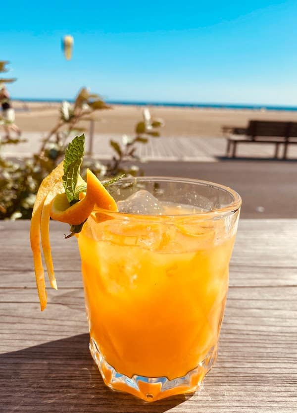 RESTAURANT LE BLEU – BEACH BAR & SURF SHOP – LOCATION PADDLE-LEUCATE / LA FRANQUI 🏽 à Leucate, France