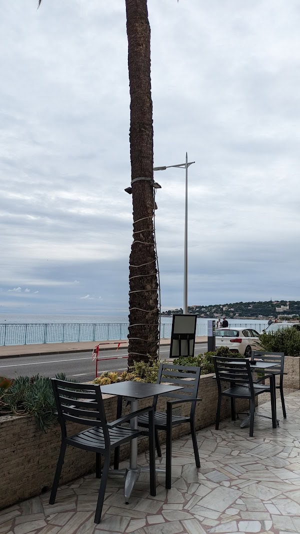 Restaurant le Dauphin à Menton, France