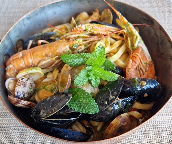 Restaurant le Dauphin à Menton, France