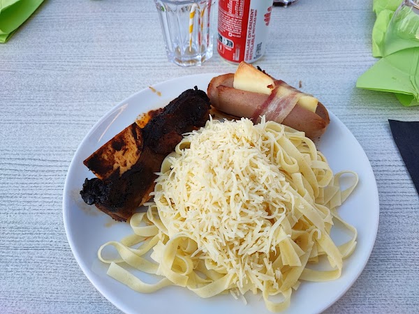 Restaurant “Le Dauphin” à Le Barcarès, France