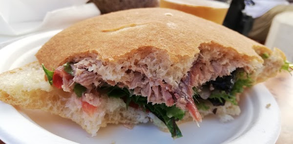 Restaurant Le Goustado Tropezien à Saint-Tropez, France