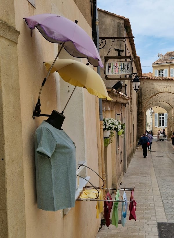 Restaurant Le Goustado Tropezien à Saint-Tropez, France