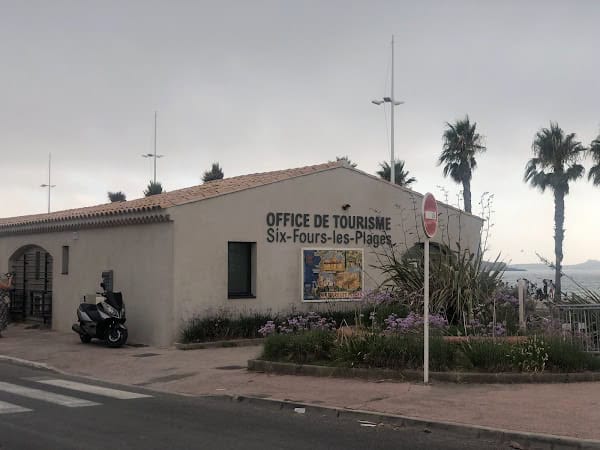 Restaurant le p’tit dauphin à Six-Fours-les-Plages, France