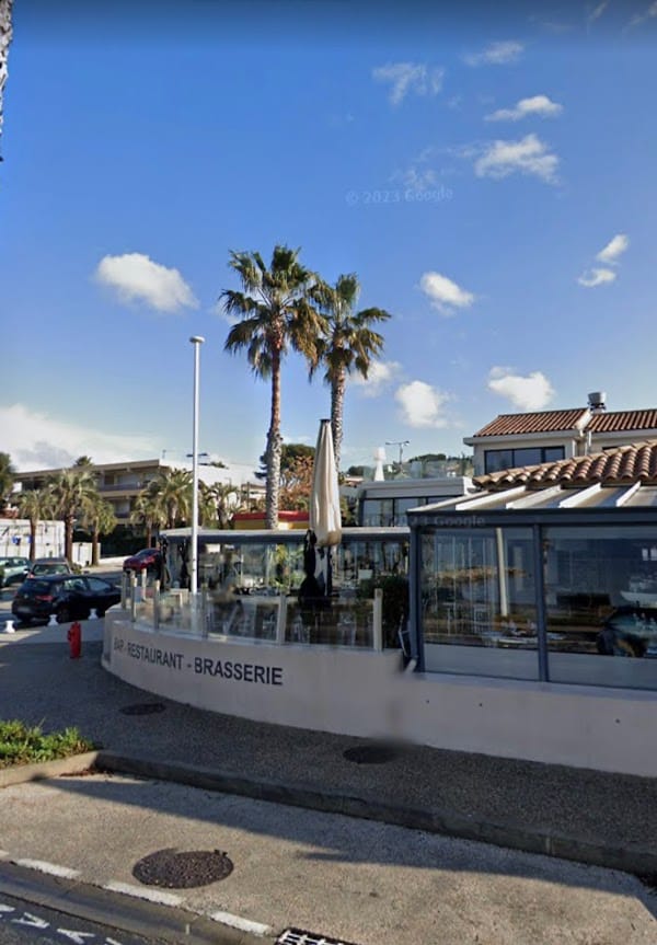 Restaurant le p’tit dauphin à Six-Fours-les-Plages, France
