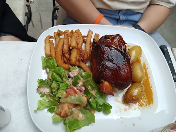 Restaurant Le XIII à Aigues-Mortes, France