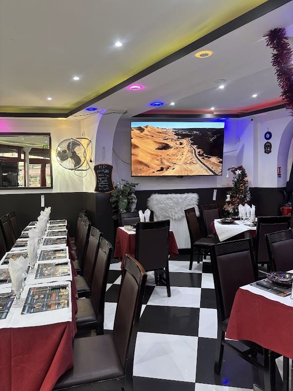 Restaurant les deux frères à Saint-Denis, France