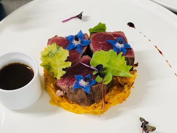 Restaurant Les Deux Tours à Saguenay, Canada