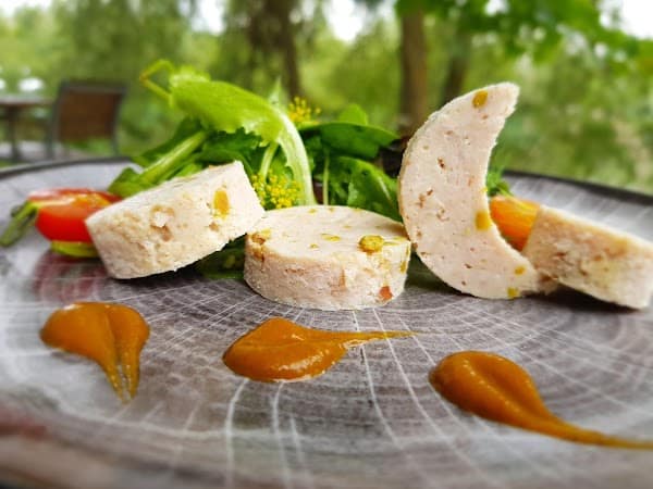 Restaurant “Les Étangs de l’Abbaye” à Longueil-Sainte-Marie, France