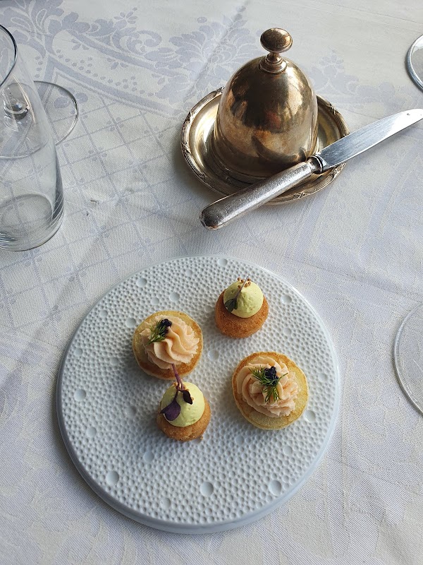 Restaurant @ L’Esturgeon à Poissy, France