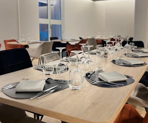 Restaurant L’Impasse du Poète à Charleville-Mézières, France