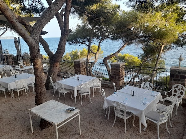 RESTAURANT L’OURSINADO à Le Pradet, France