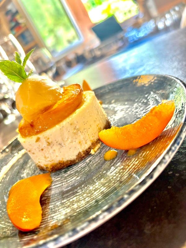 Restaurant Maison Sainte-Victoire à Saint-Antonin-sur-Bayon, France