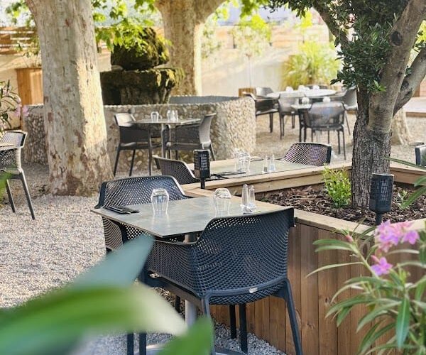 Restaurant Senas Le Terminus à Sénas, France