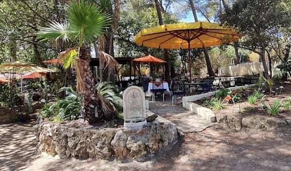 Restaurant The Inn Du Mont Salva à Six-Fours-les-Plages, France